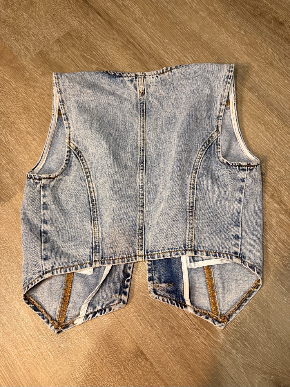 NWT ELLEVEN Acid Wash Denim Vest Oversized XS Boho Western Retro - Picture 3 of 4